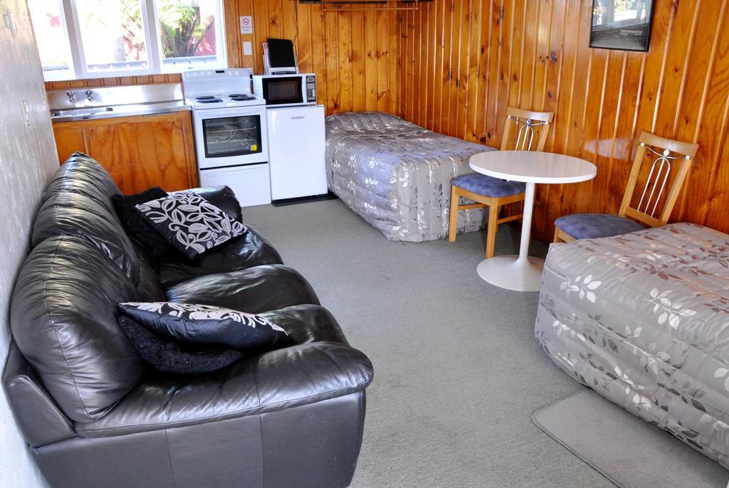 Braemar Motor Inn Ню Плимут Екстериор снимка