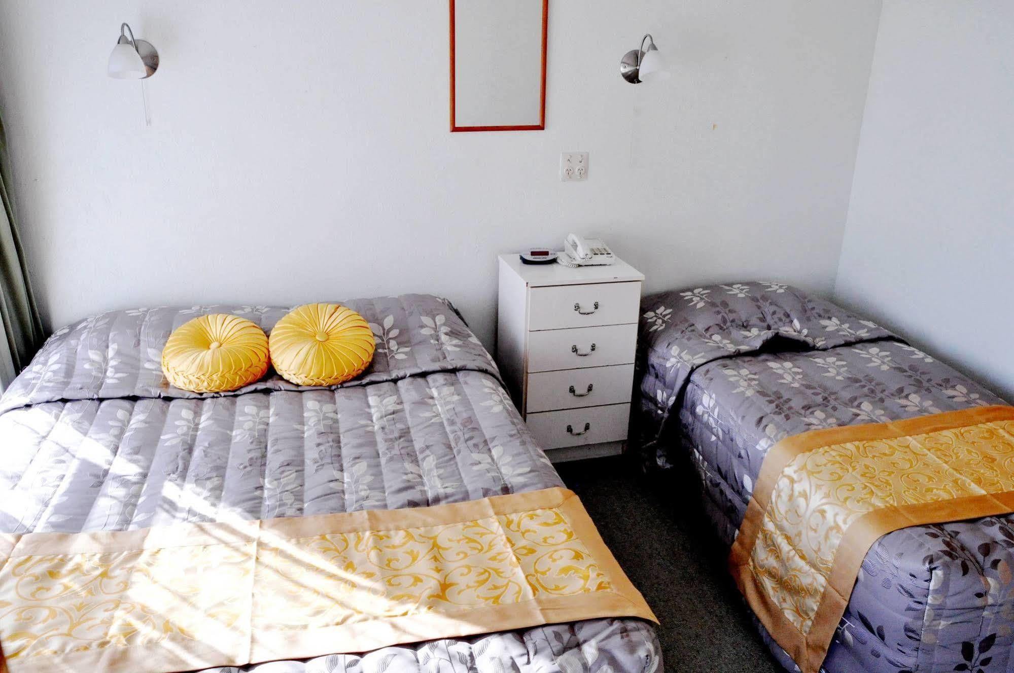 Braemar Motor Inn Ню Плимут Екстериор снимка