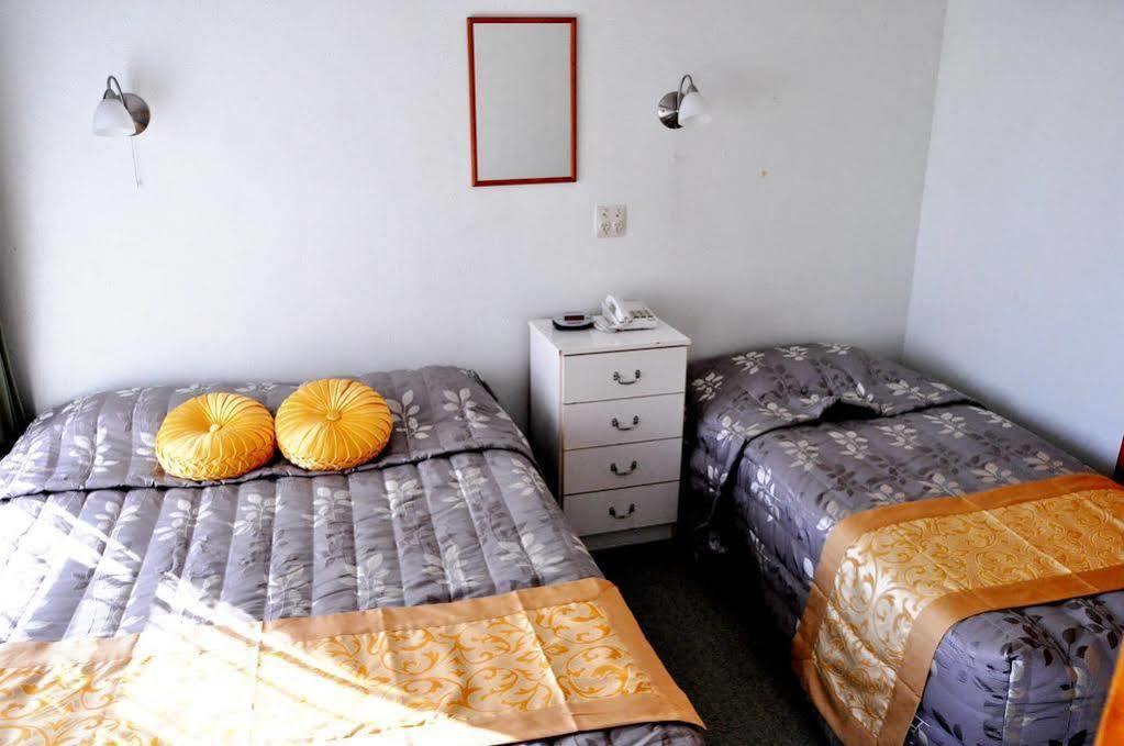 Braemar Motor Inn Ню Плимут Екстериор снимка